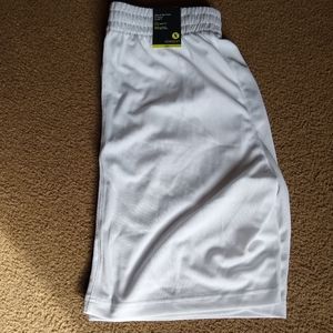 NWT Xersion basketball shorts Medium regular fit